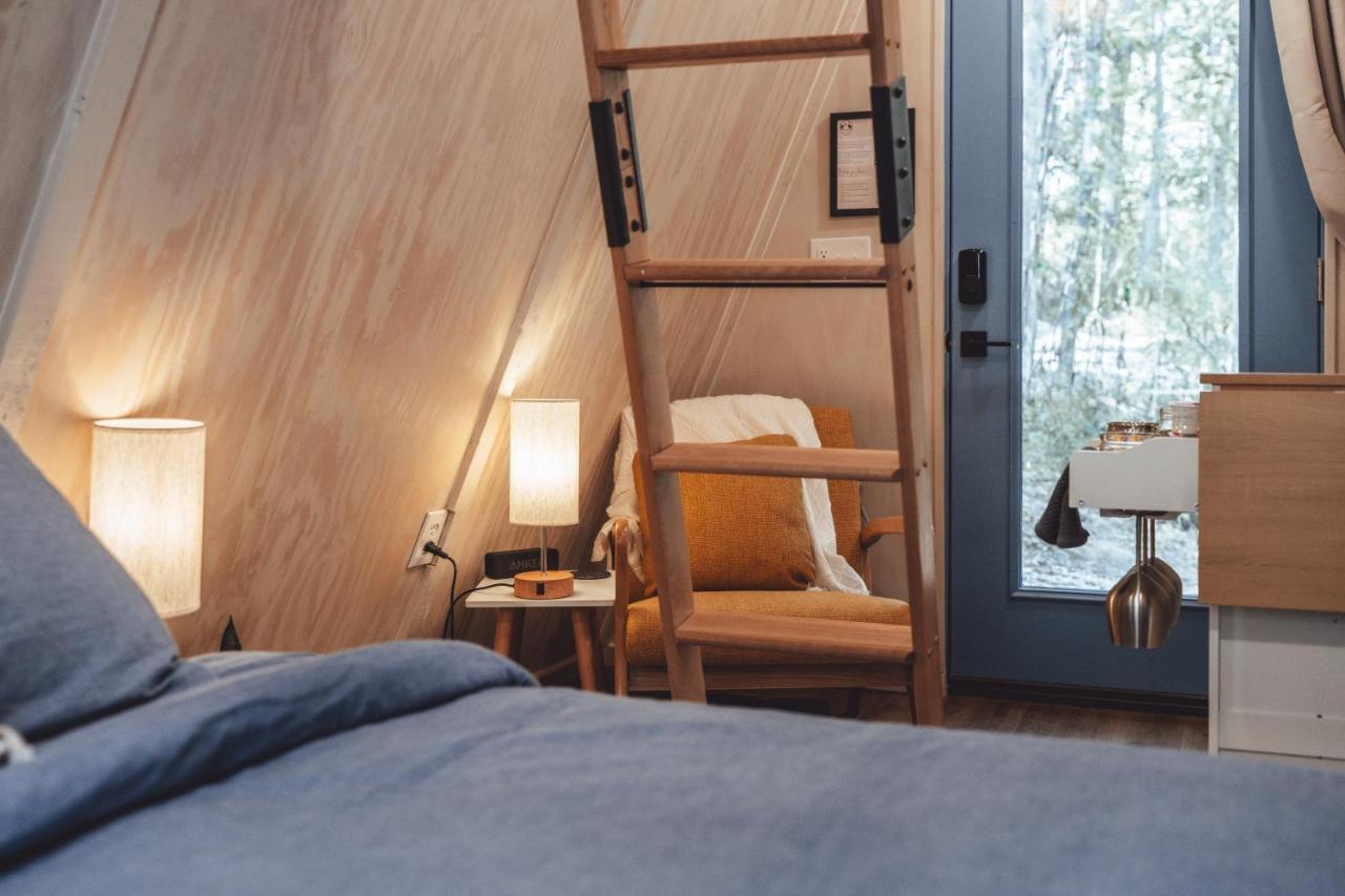 Appartamento Blue Brambler Glamping A-Frame Rockbridge Esterno foto