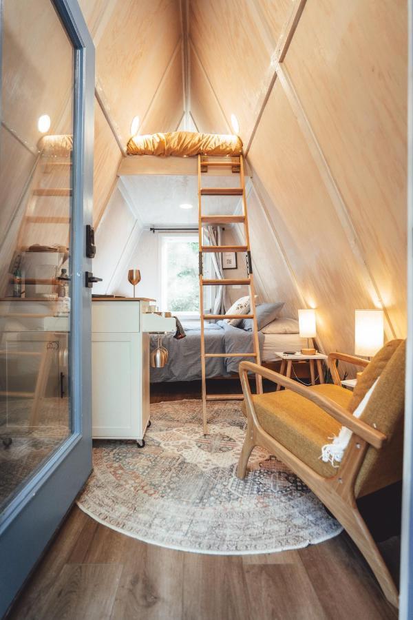 Appartamento Blue Brambler Glamping A-Frame Rockbridge Esterno foto