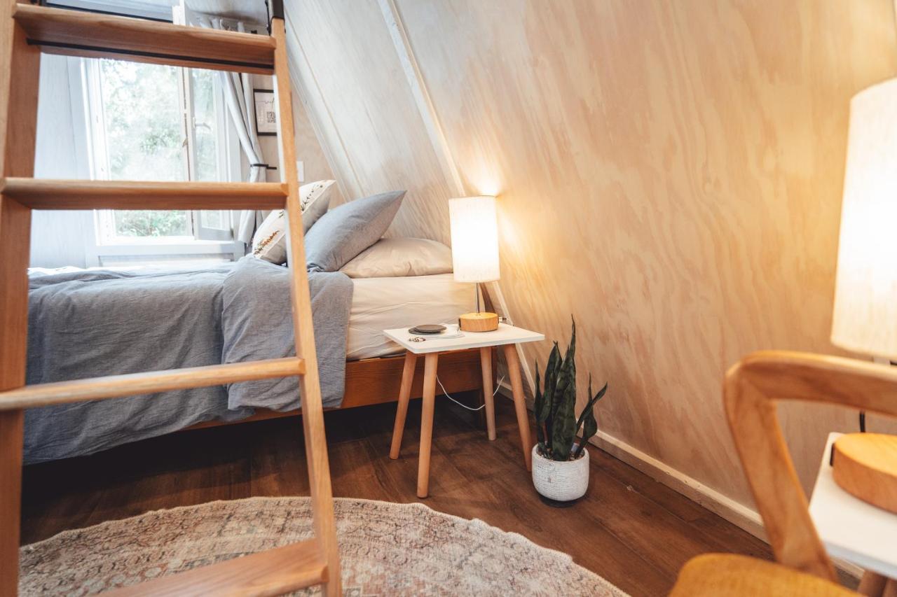 Appartamento Blue Brambler Glamping A-Frame Rockbridge Esterno foto