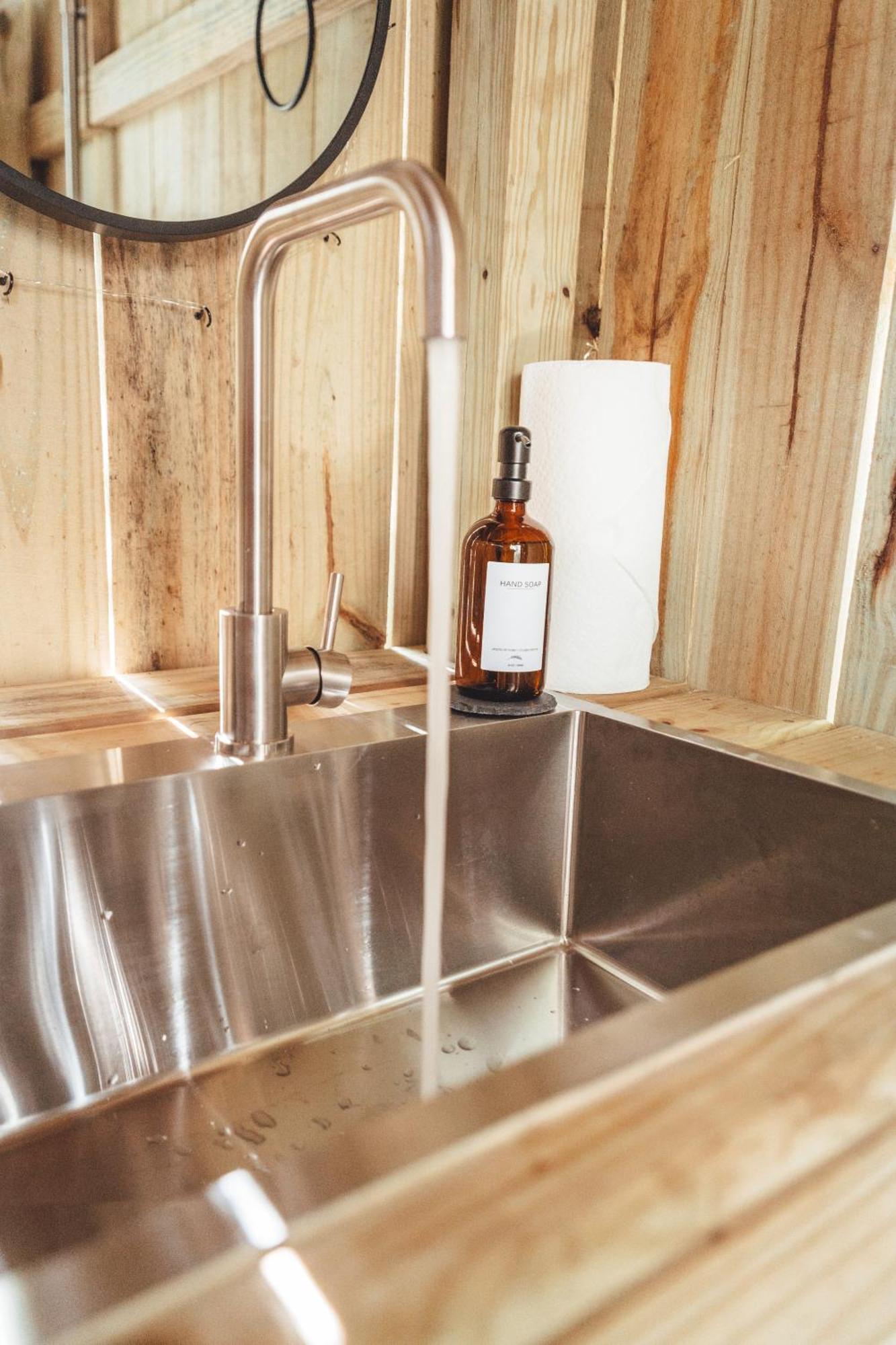 Appartamento Blue Brambler Glamping A-Frame Rockbridge Esterno foto